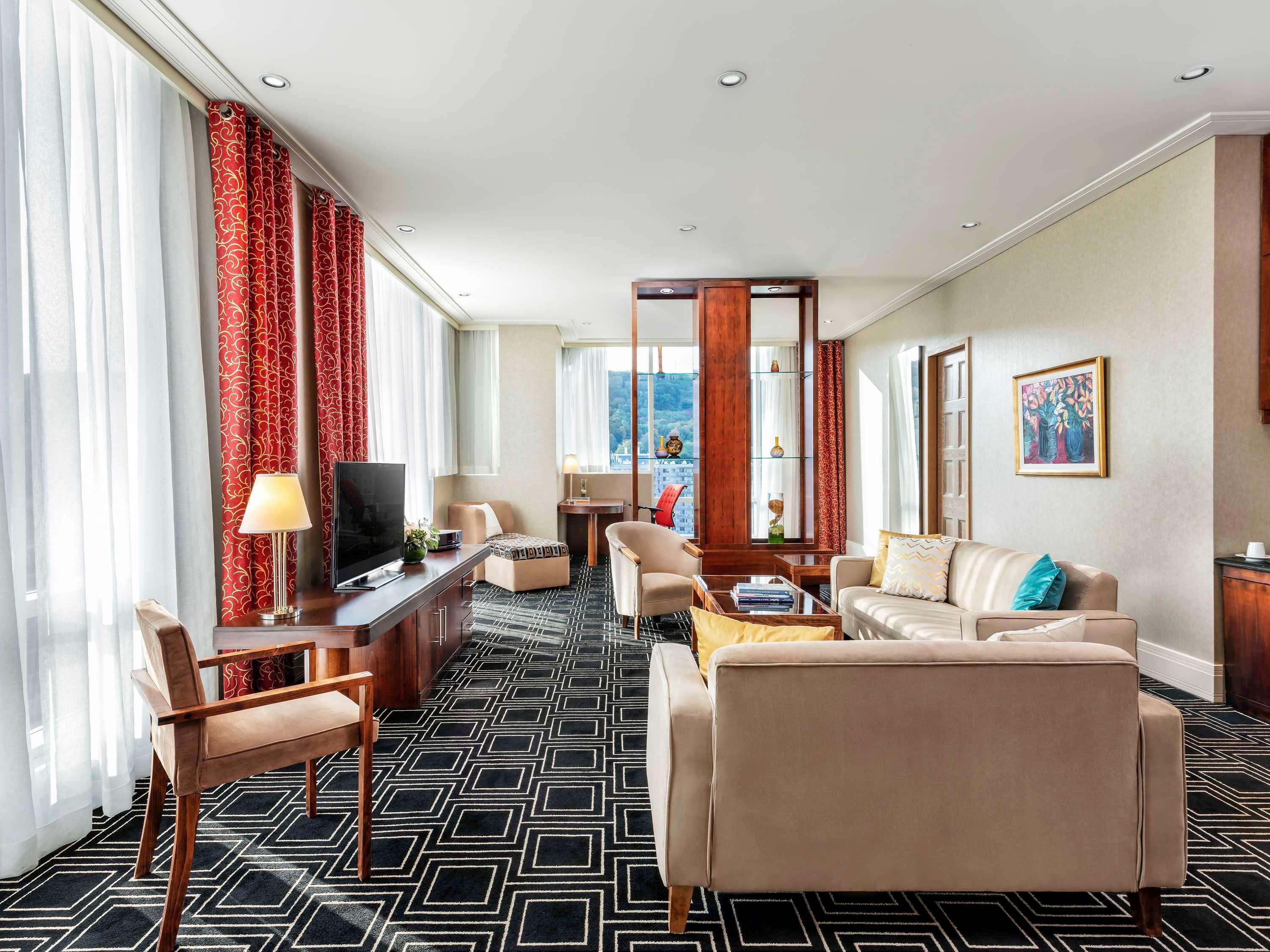 Sofitel Montreal Golden Mile Hotel Buitenkant foto
